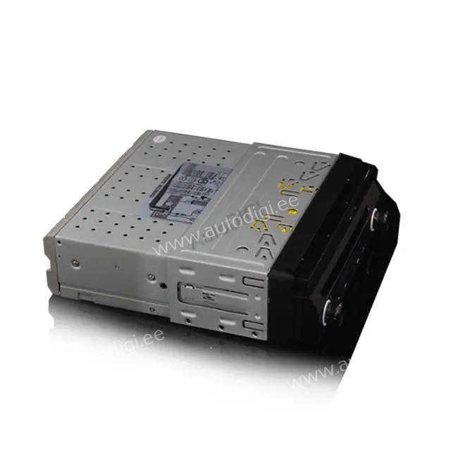 Automedia 1 DIN mallikohtaisen multimediaradion soveltuvuus autoon