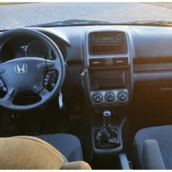 Näide auto Honda CR-V originaalraadio ja armatuurlaua fotost sobivuse kontrollimiseks