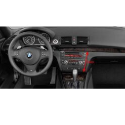 Näide auto BMW 1. seeria E81 / E82 / E87 / E88 originaalraadio ja armatuurlaua fotost sobivuse kontrollimiseks