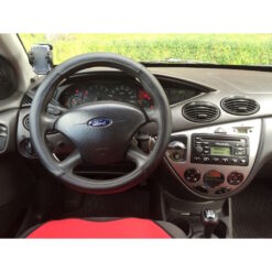 Näide auto Ford Focus originaalraadio ja armatuurlaua fotost sobivuse kontrollimiseks