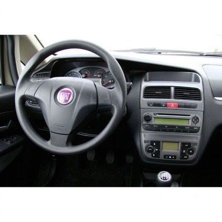 Näide auto Volkswagen Passat B8 originaalraadio ja armatuurlaua fotost sobivuse kontrollimiseks