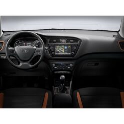 Näide auto Hyundai i20 originaalraadio ja armatuurlaua fotost sobivuse kontrollimiseks