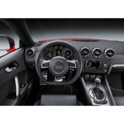 Näide auto Audi TT originaalraadio ja armatuurlaua fotost sobivuse kontrollimiseks