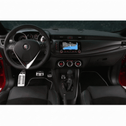 Näide auto Alfa Romeo Giulietta originaalraadio ja armatuurlaua fotost sobivuse kontrollimiseks