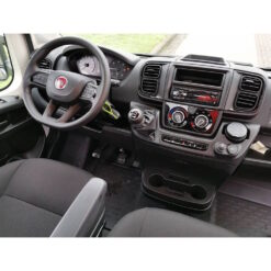 Näide auto Fiat Ducato / Citroën Jumper / Peugeot Boxer originaalraadio ja armatuurlaua fotost sobivuse kontrollimiseks
