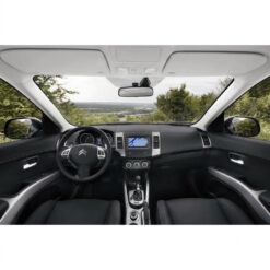 Näide auto Mitsubishi Outlander / Citroën C-Crosser / Peugeot 4007 originaalraadio ja armatuurlaua fotost sobivuse kontrollimiseks