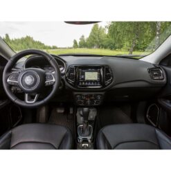 Näide auto Jeep Compass 2 MP originaalraadio ja armatuurlaua fotost sobivuse kontrollimiseks
