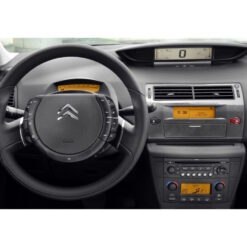 Näide auto Citroën C4 originaalraadio ja armatuurlaua fotost sobivuse kontrollimiseks